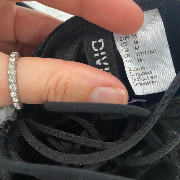 H&M Black Velvet Strappy Bodysuit Size Medium - Picture 2 of 6